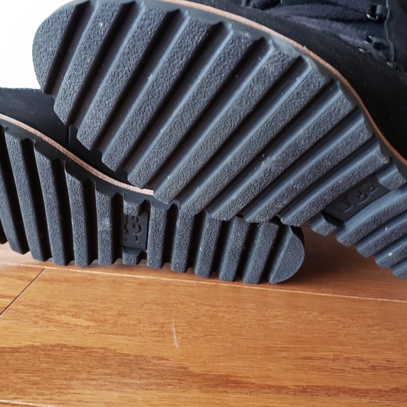 Ugg boots - Picture 4 of 4